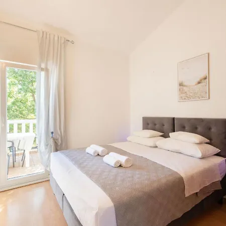 By Interhome Labin